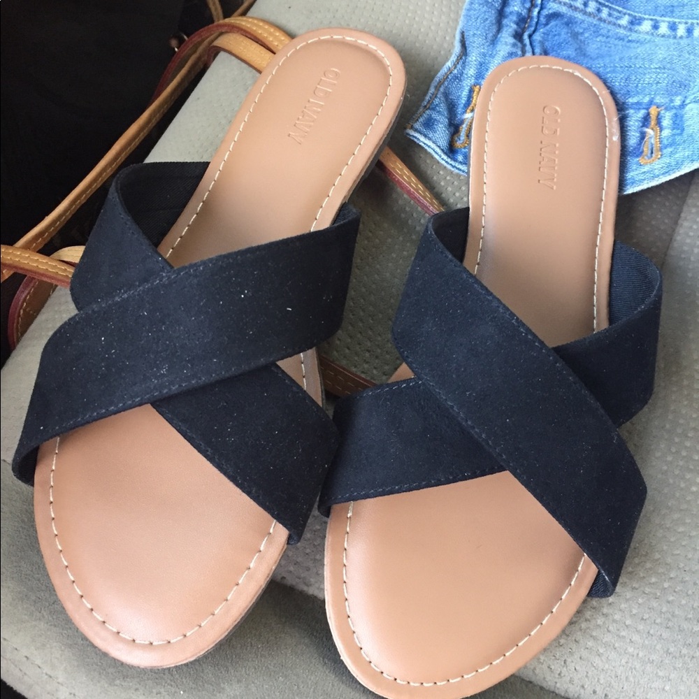 COPY - Cross strap sandals